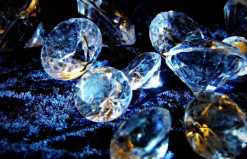 blue diamonds 360x232 - Are Blue Chips Always Safe Investments?